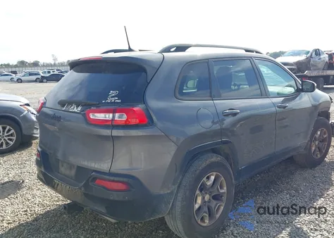 2018 Jeep Cherokee Latitude Tech Connect Fwd from USA, damaged, VIN 1C4PJLCX0JD612666